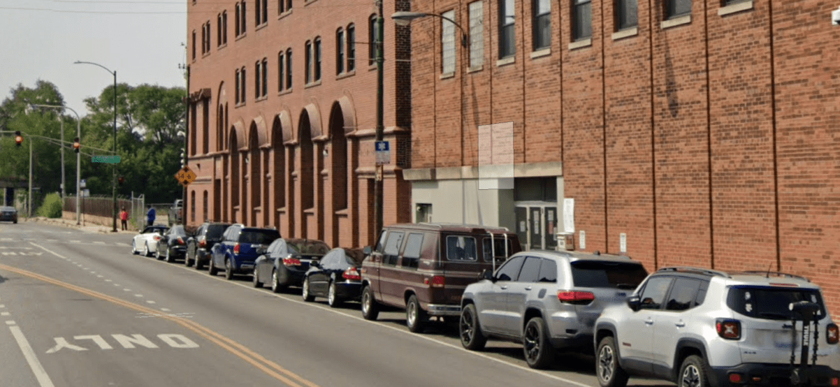 Exterior photo of the Safer Foundation community office located at 808 S. Kedzie Ave. in Chicago, IL.